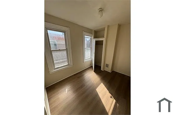 Building Photo - 3835 N 10th St #2