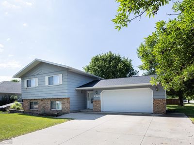 2426 34 1/2 Ave S, Fargo, ND, 58104