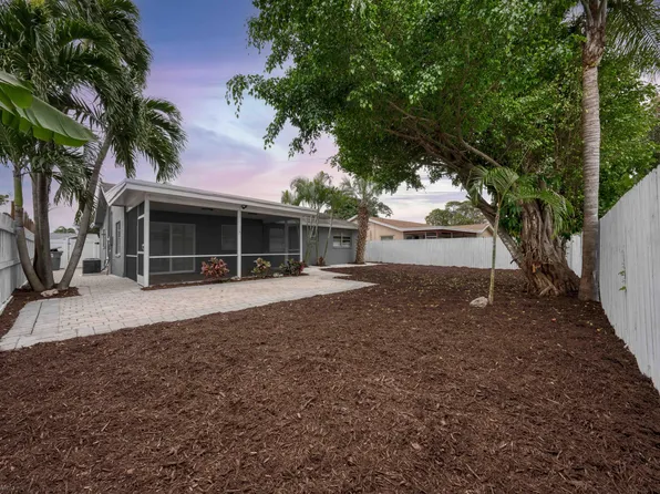 22659 SW 65 Avenue, Boca Raton, FL 33428