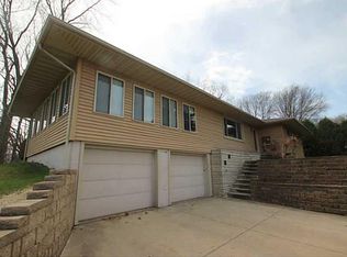 930 Swisher View Dr SW, Swisher, IA 52338