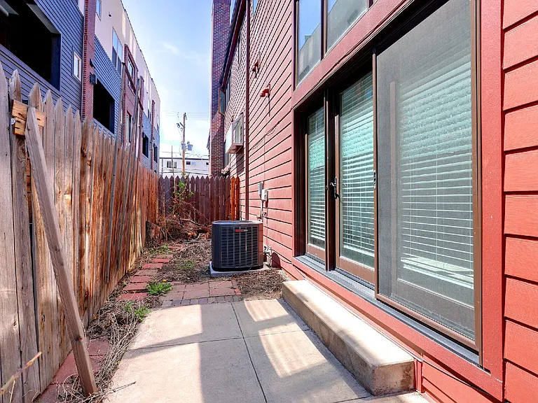 932 E Ellsworth Ave #A — Photo 31