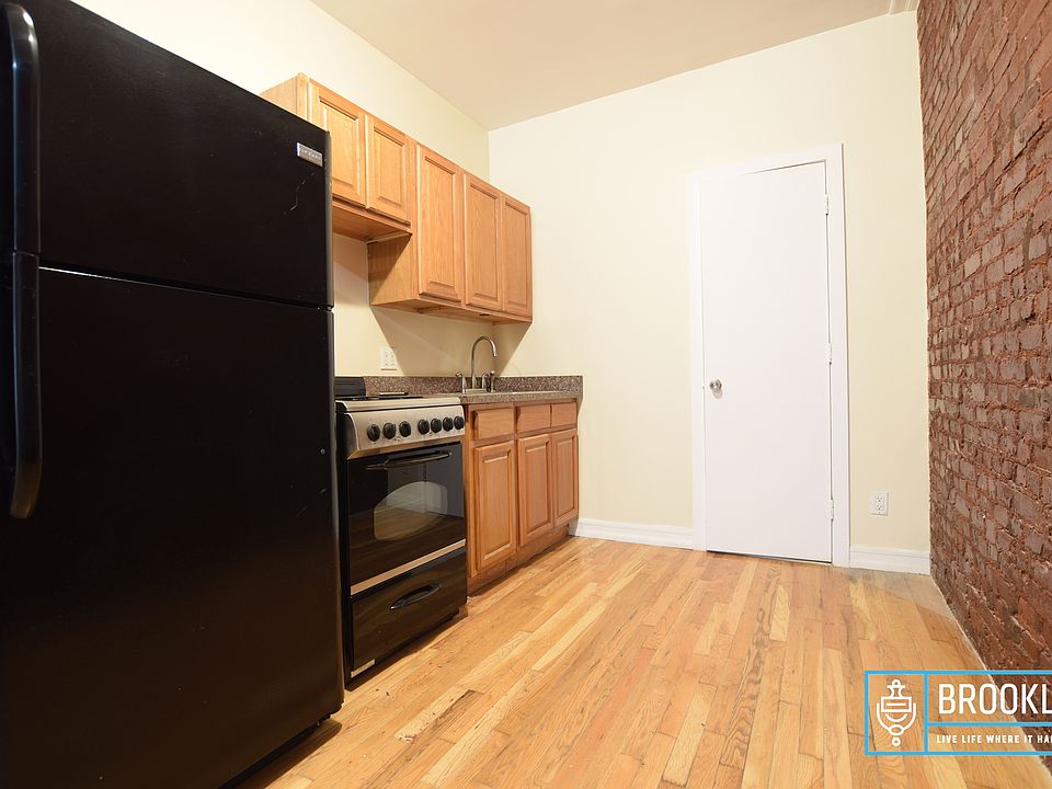 1st image of 853 Saint Johns Pl APT 1L