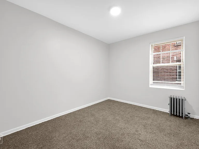 735 N Austin — Photo 10