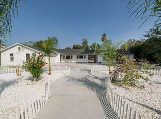 22639 Calvert St, Woodland Hills, CA 91367