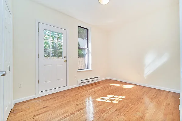 Rented by Living New York | media 10