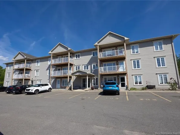 170 Valcour Dr #209, Fredericton, NB E3C 0C9