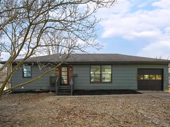 13113 Herrick Ave, Grandview, MO 64030