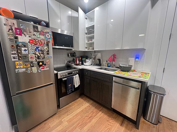 3rd image of 731 Grand St APT 3