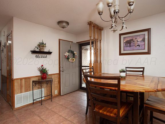 3rd image of 3570 Mack Rd