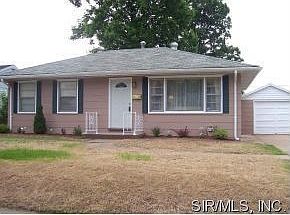 5th image of 2904 Wayne Ave