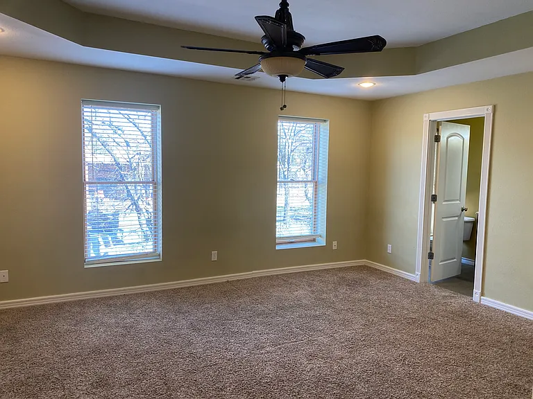 202 E Alpine St #B — Photo 8