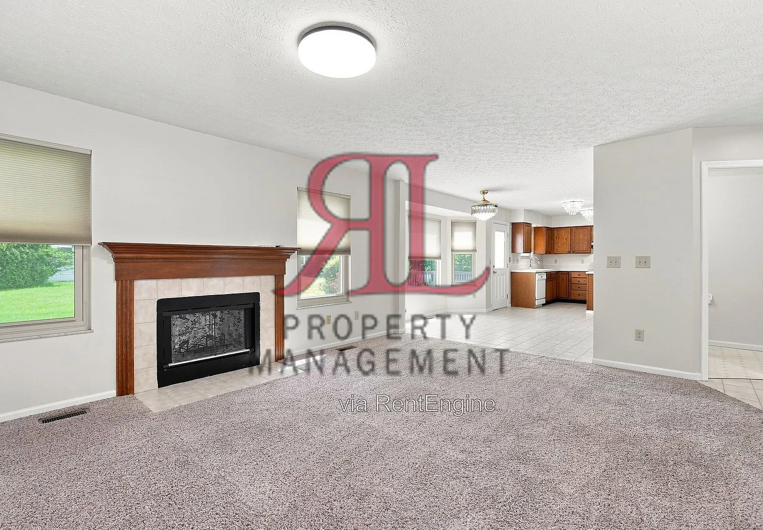 5 bed, 2.5 bath, 2028 sqft, $2,675 — Photo 2