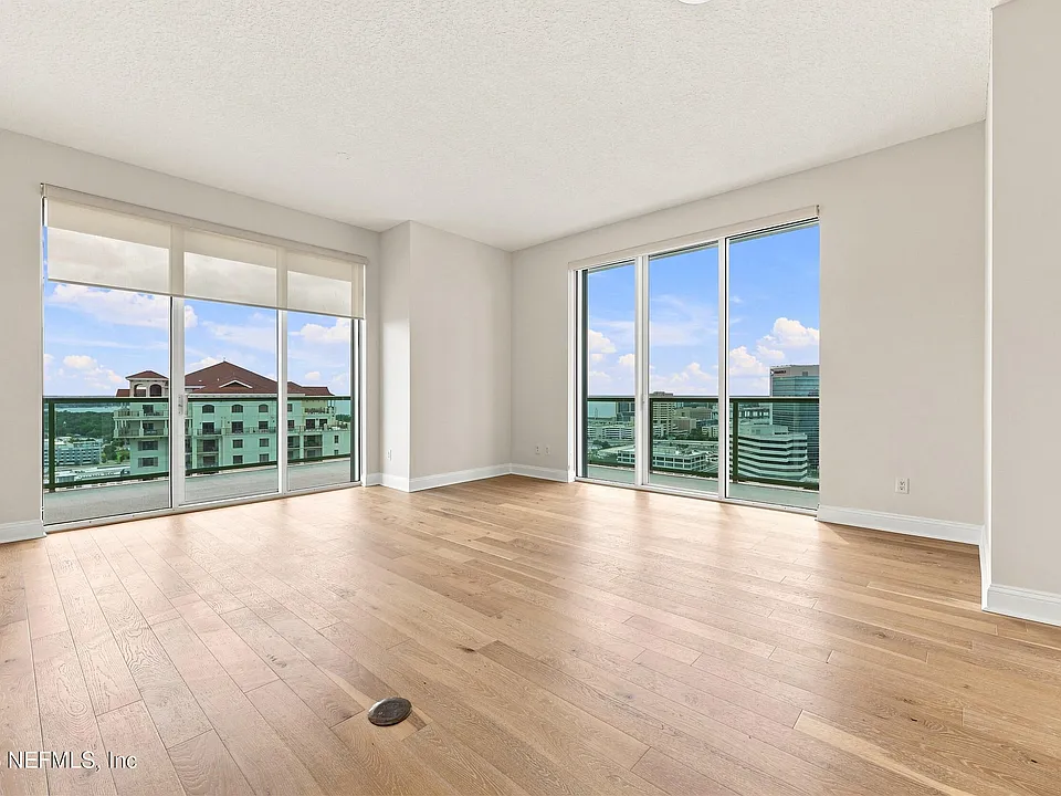 1431 Riverplace Blvd #2201