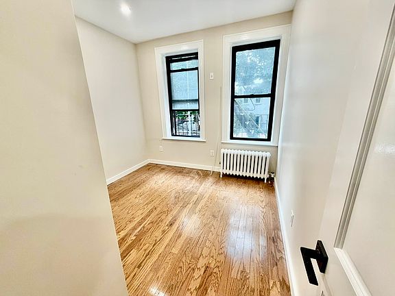 4th image of 32-18 34th St #2R