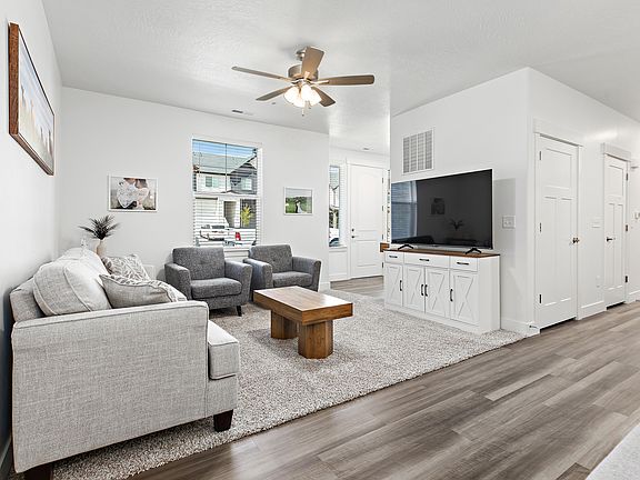 5th image of 4735 S Alder Dr #F101