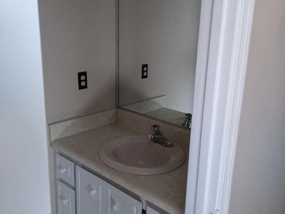 3rd image of 1014 Carolina Ave APT 4