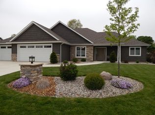 1140 Fawncrest Ct, Bluffton, IN 46714