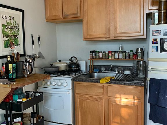 5th image of 4641 N Paulina St #201