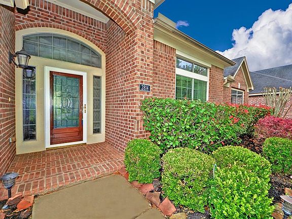 3rd image of 2814 Stock Creek Ln