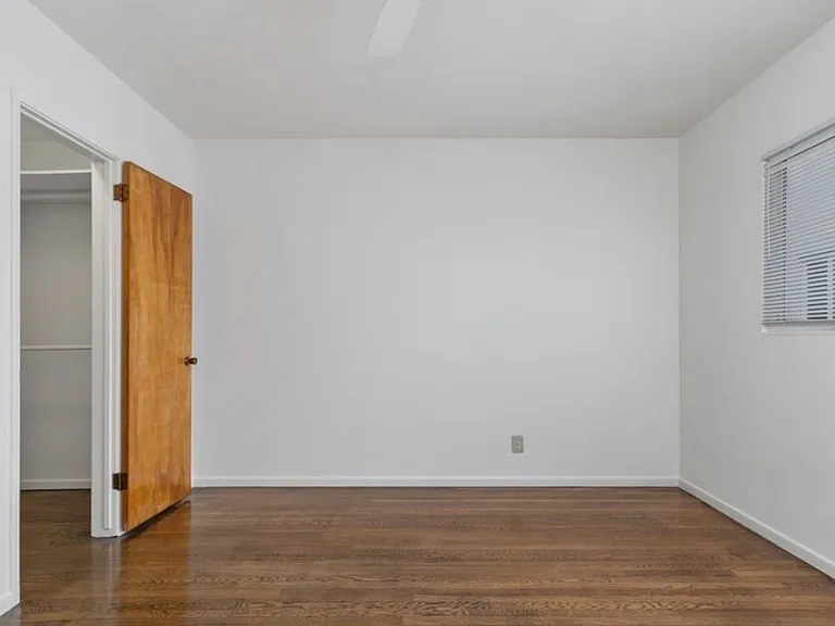 1015 E Ocean Blvd #6 — Photo 4