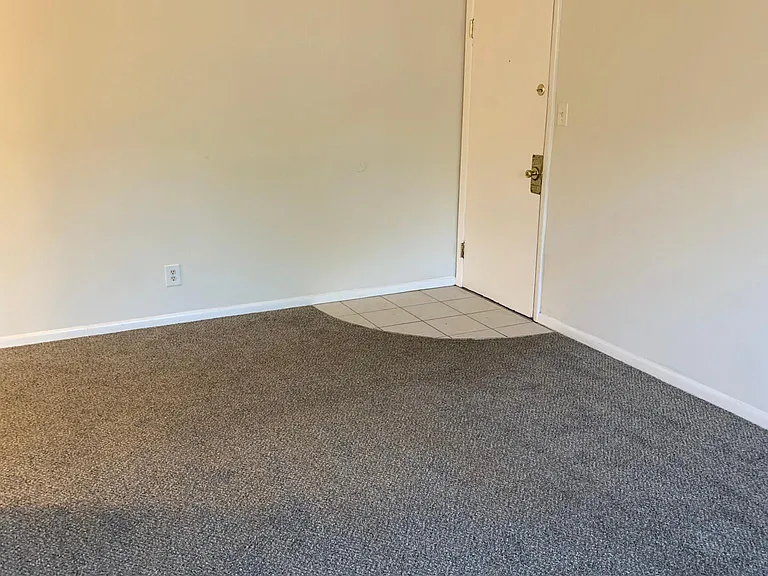 3208 American Legion Rd #G — Photo 2