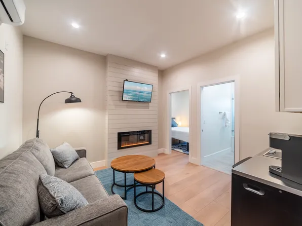 1140 Elden Ave, Los Angeles, CA
