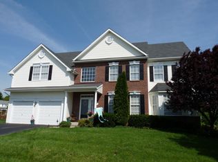 28 Nutmeg Ct, Royersford, PA 19468