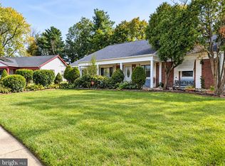 38 Gaylord Cir, Willingboro, NJ 08046