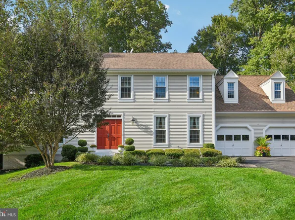 10836 Oakcrest Ct, Fairfax, VA 22030