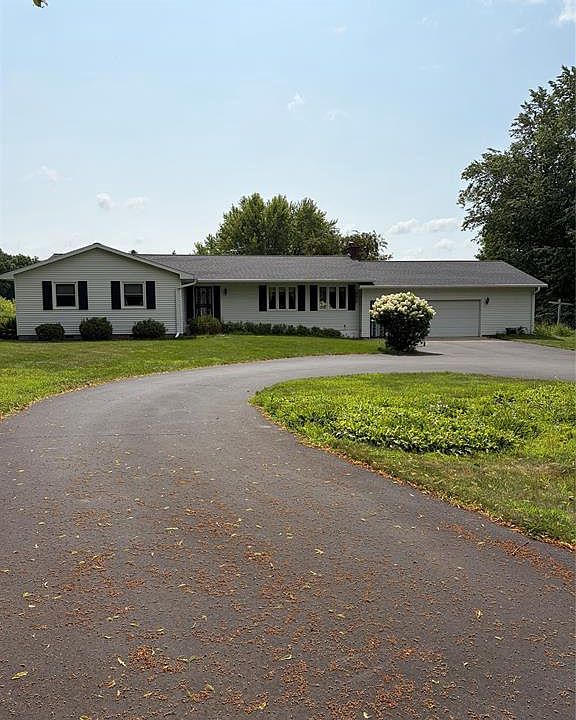 1st image of 812 Oak Street