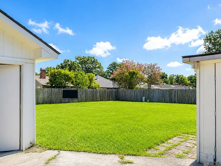 13523 Willowridge Ave — Photo 27
