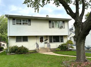 136 E Division St #A, Villa Park, IL 60181