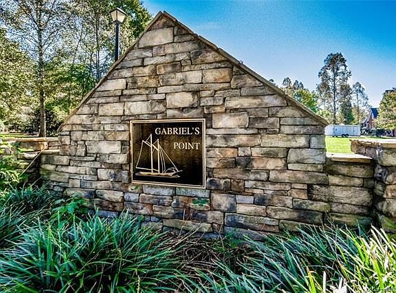 2nd image of 8222 Malibu Pointe Ln