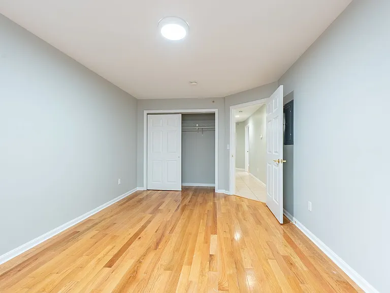 1144 North Ave — Photo 11