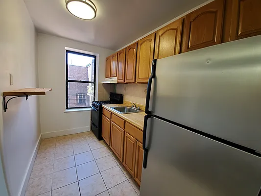 Rented by Ideal Properties Group | media 4