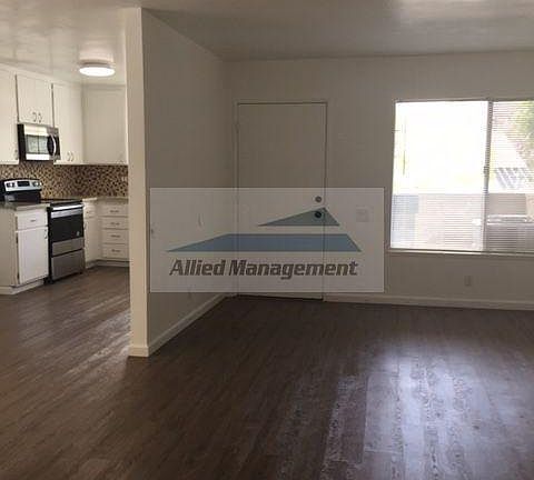 5th image of 793 Windwood Dr
