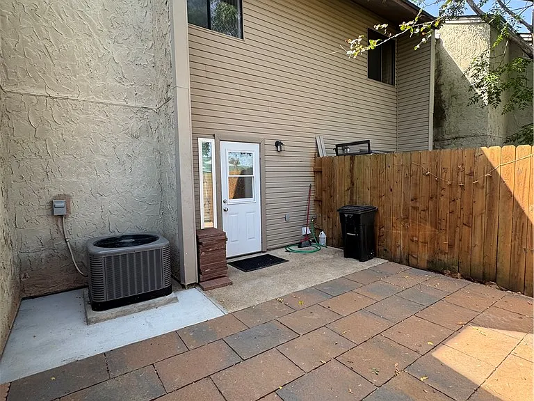 1900 Dartmouth St #G4 — Photo 15