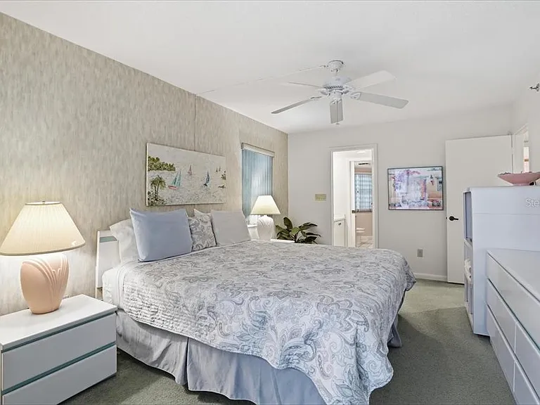 5611 Gulf Of Mexico Dr #3 — Photo 29
