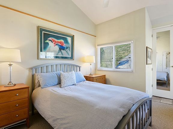 4th image of 1119 Woodside Ave #8