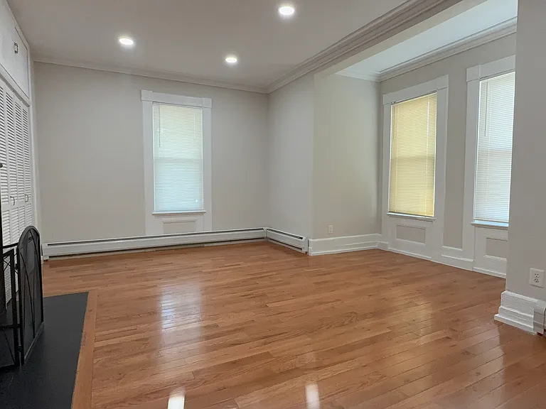 232-238 Claremont Ave #1 — Photo 10