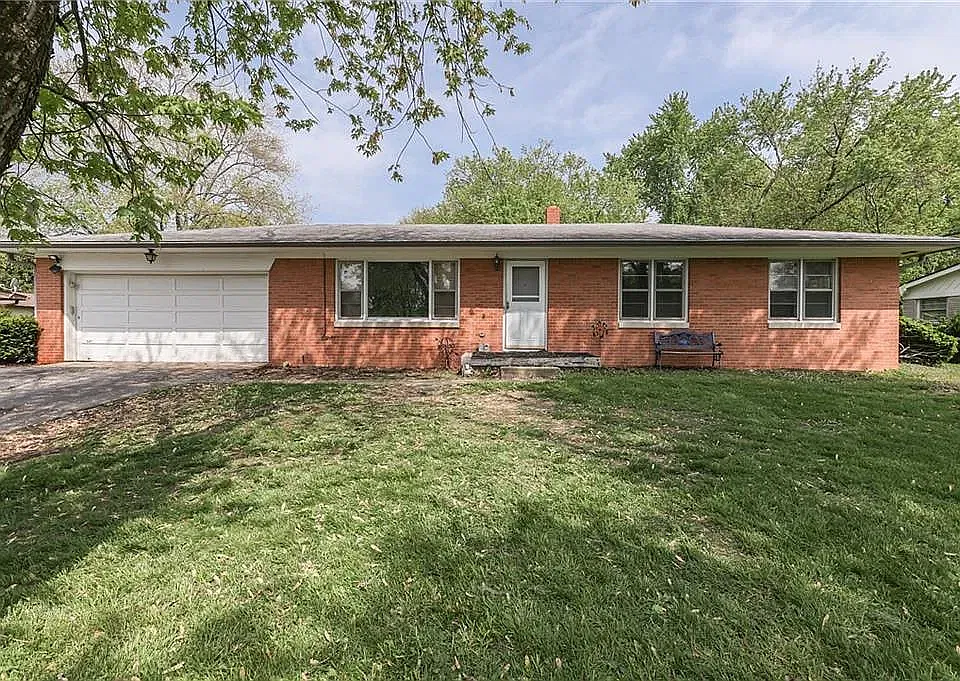 2136 Woodcrest Rd