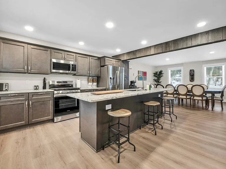 6924 Fish Hill Rd — Photo 8