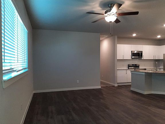 3rd image of 9776 Grosbeak Ln