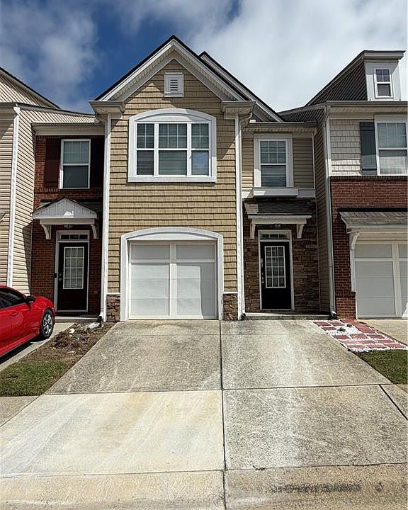 1st image of 1917 Dilcrest Dr