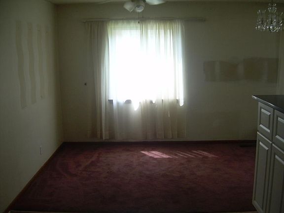 4th image of 3814 Woodbrook Dr