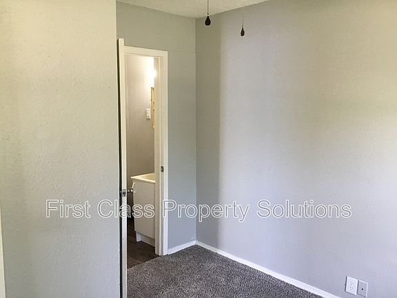 5th image of 2215 Cashion Pl