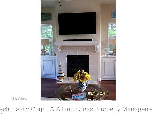 5th image of 426 New London Pl