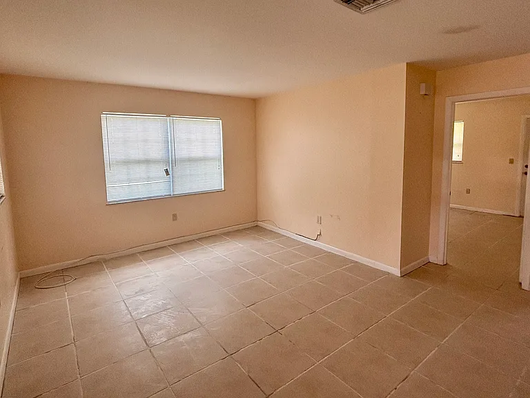 1319 S Alhambra Cir #A — Photo 1