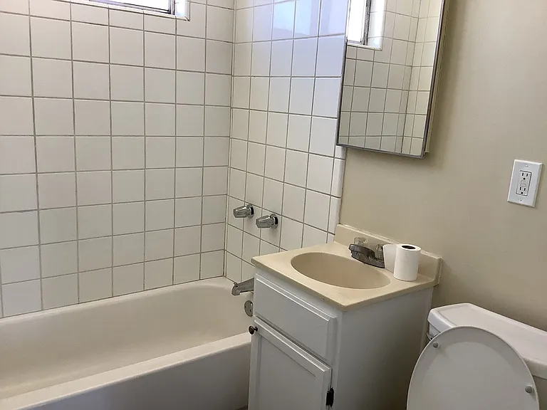 8202 Wilcox Ave — Photo 10