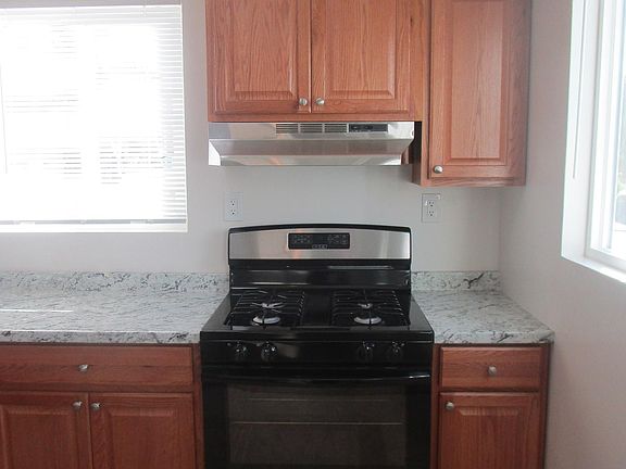 4th image of 1725 Drescher St